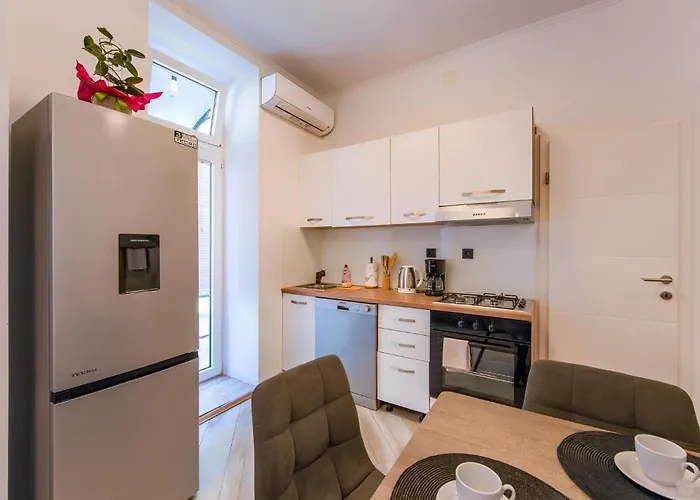 Apartment Beautiful In