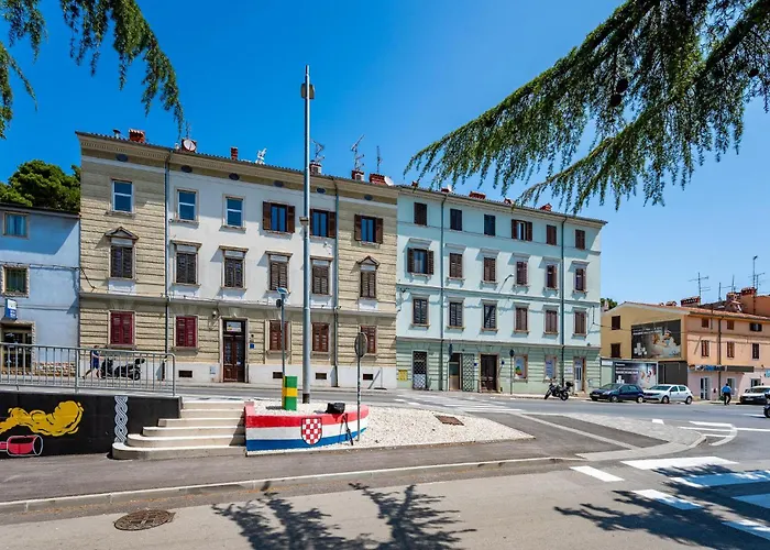 Apartment Beautiful In Pula