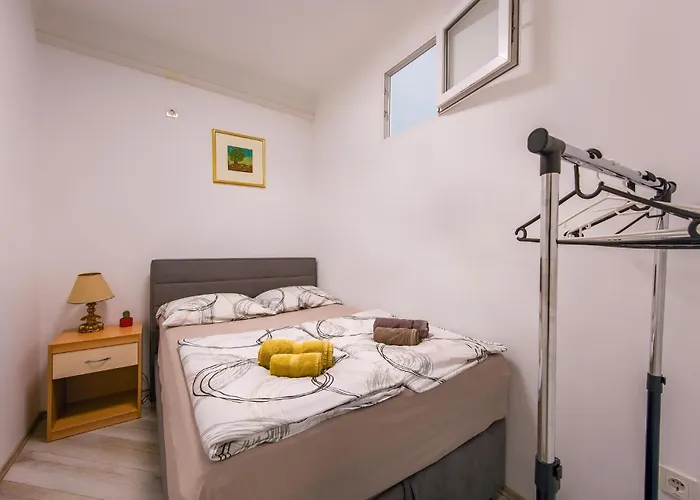 Appartement Beautiful In Pula