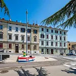 Appartement Beautiful In Pula