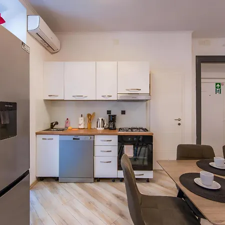 Appartement Beautiful In *
