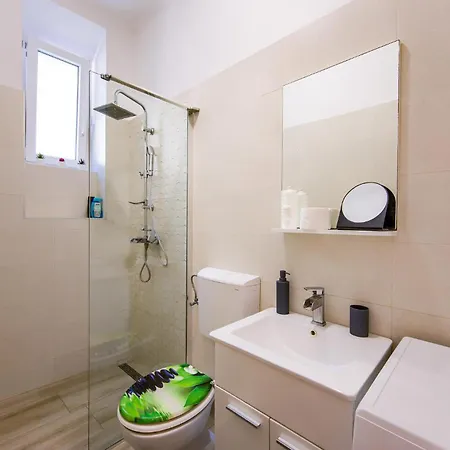 Appartement Beautiful In *